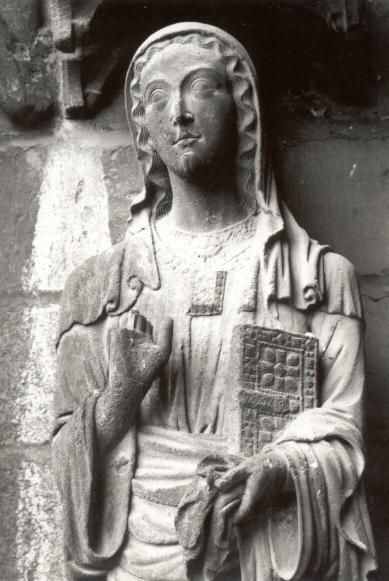 Ulfia van Amiens (1)
