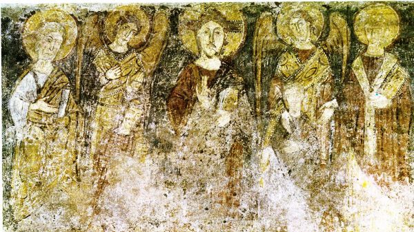 In het midden Christus geflankeerd door twee engelen; uiterst links Andreas; uiterst rechts Sint Clemens. Vóór de linker engel nog juist zichtbaar Cyrillus en voor de rechter engel nog juist zichtbaar Methodius.