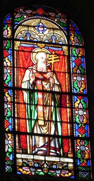 Glasschilderkunst. OLV van de Doornstruik, Millau, Aveyron, Frankrijk.