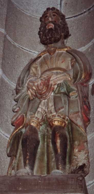 In Bretagne behoort hij tot de zogenaamde 'Saint Guérisseurs' (Geneesheiligen). Zijn specialiteit zijn de ingewandsziekten. De maker van het beeld heeft hem dan ook afgebeeld met een keurig opgerolde streng darmen.