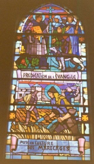 Boven: Verkondiging van het evangelie Onder: Ontginning van de moerassen.