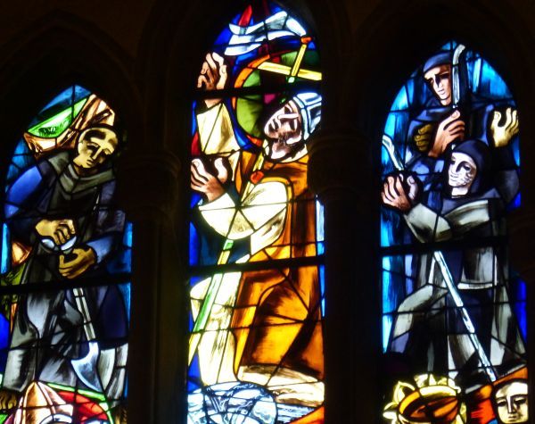 'Zo wordt daar in talloze plaatsen verteld, dat hij er een bron heeft doen ontspringen of er de kerk heeft gesticht. ' (Doet bron ontspringen)